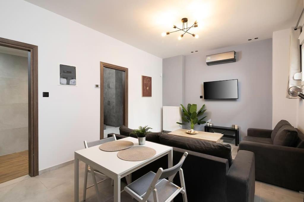 Modern & Comfy Apartment Салоніки Екстер'єр фото